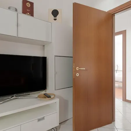 Apartman Guesthost - Bright Comfy *