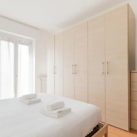 Guesthost - Bright Comfy Apartman Milánó