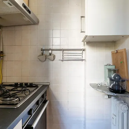 Guesthost - Bright Comfy Apartamento